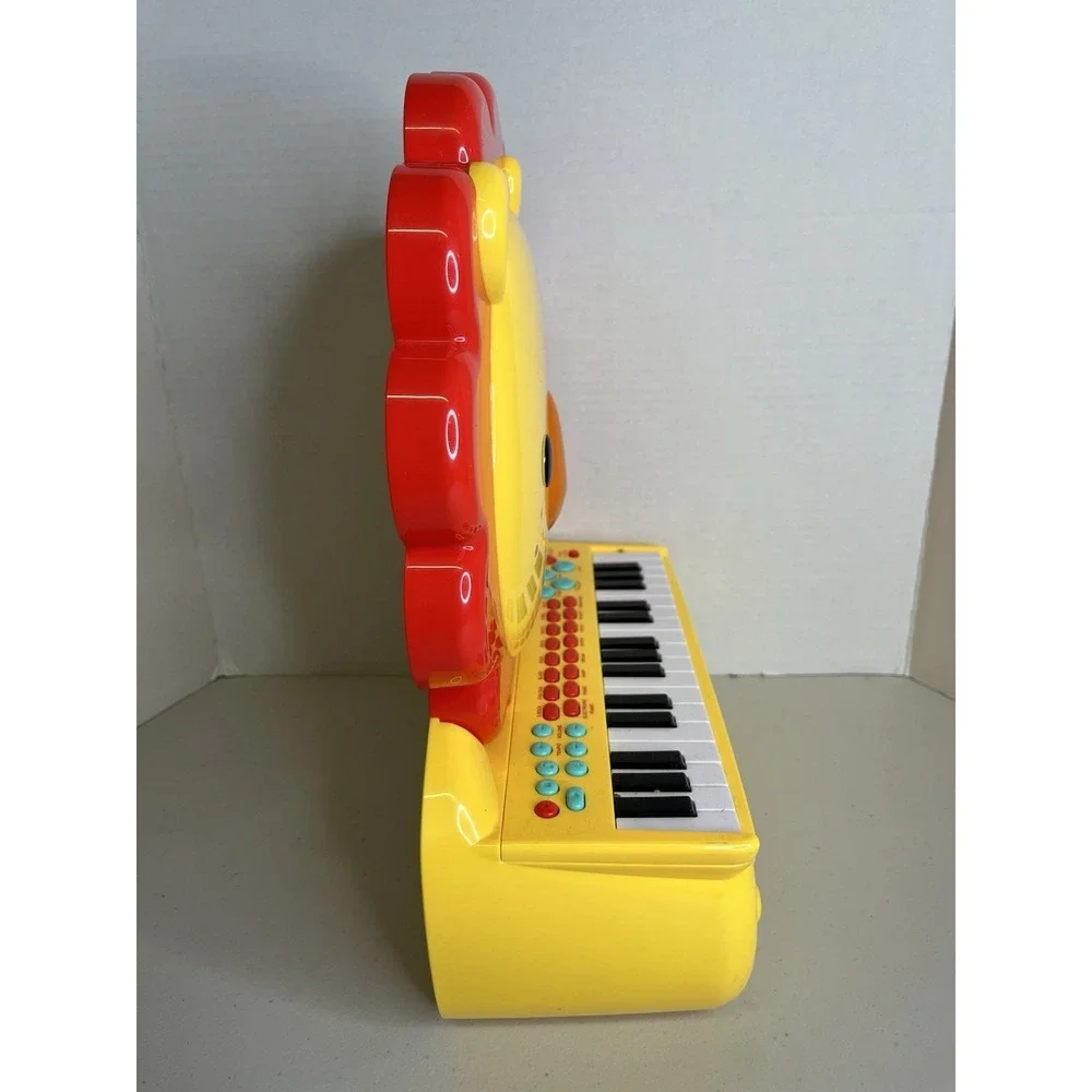 Fisher‎ Price Toddler Lion Piano 32 Keys Animal Musical Sounds